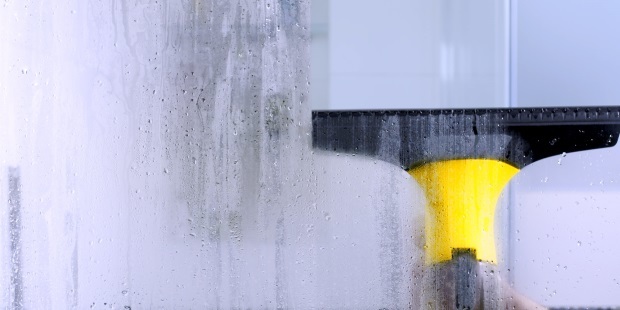 Cleaning shower screens